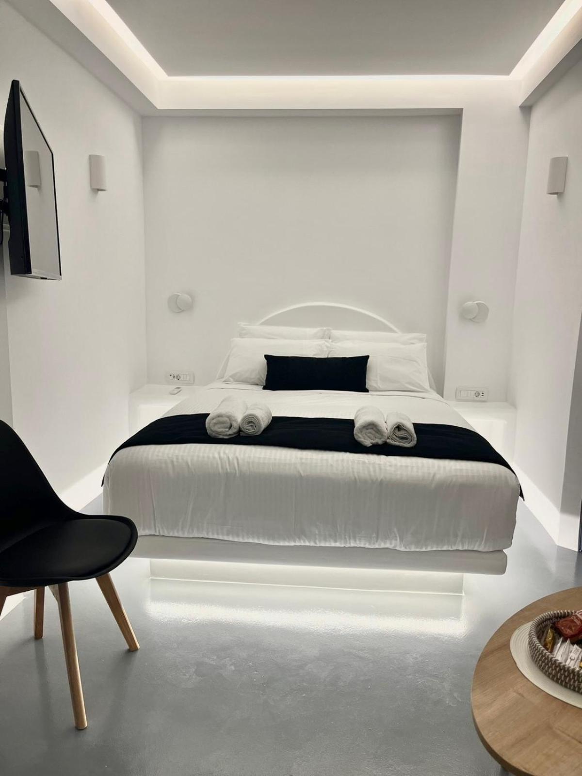 Oinos Luxury Suites Foinikiá Extérieur photo